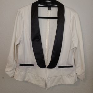 Womans Tuxedo Style Blazer Size XL